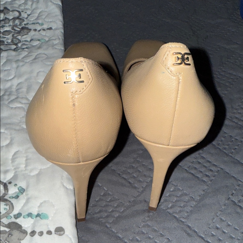 Tan Women's Shoes - Picture 6 of 6